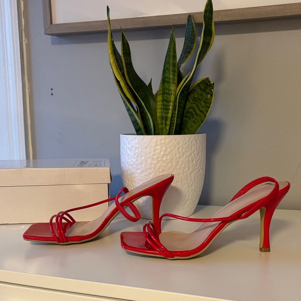 Elegant Red Strappy Heels - Picture 6 of 6